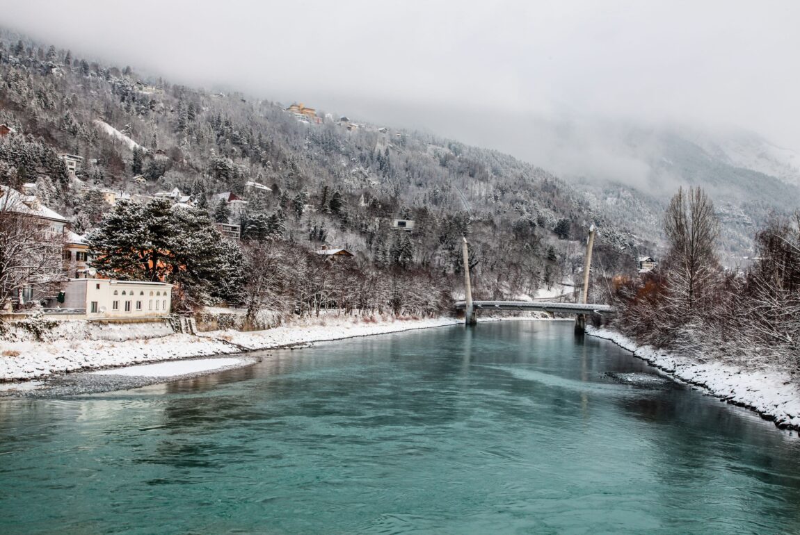 Atlas Limousine J.O. - luxury limousine service in Switzerland