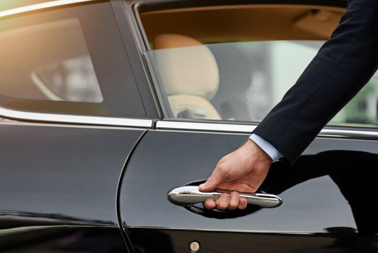 Luxury Limousine Services in Gstaad - Limousine and Taxi Services in Gstaad